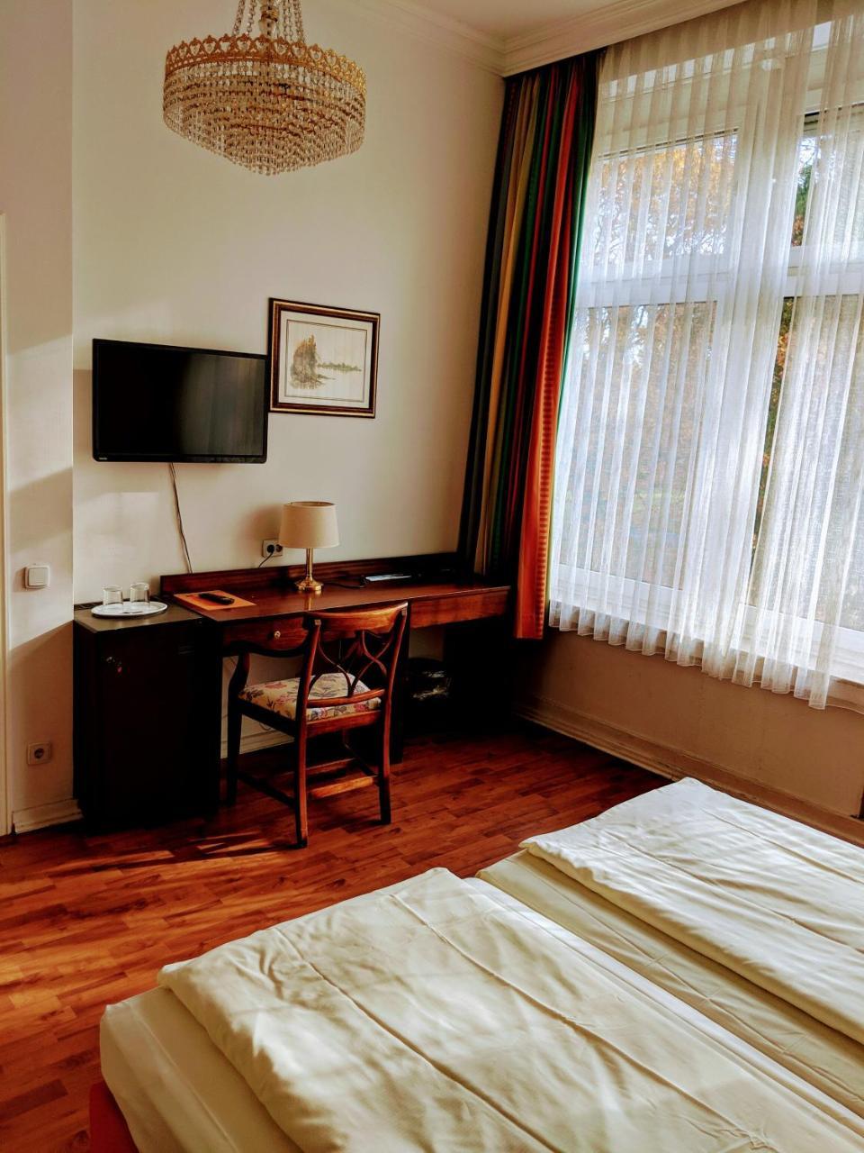 Hotel Eden Am Kurpark 본 외부 사진