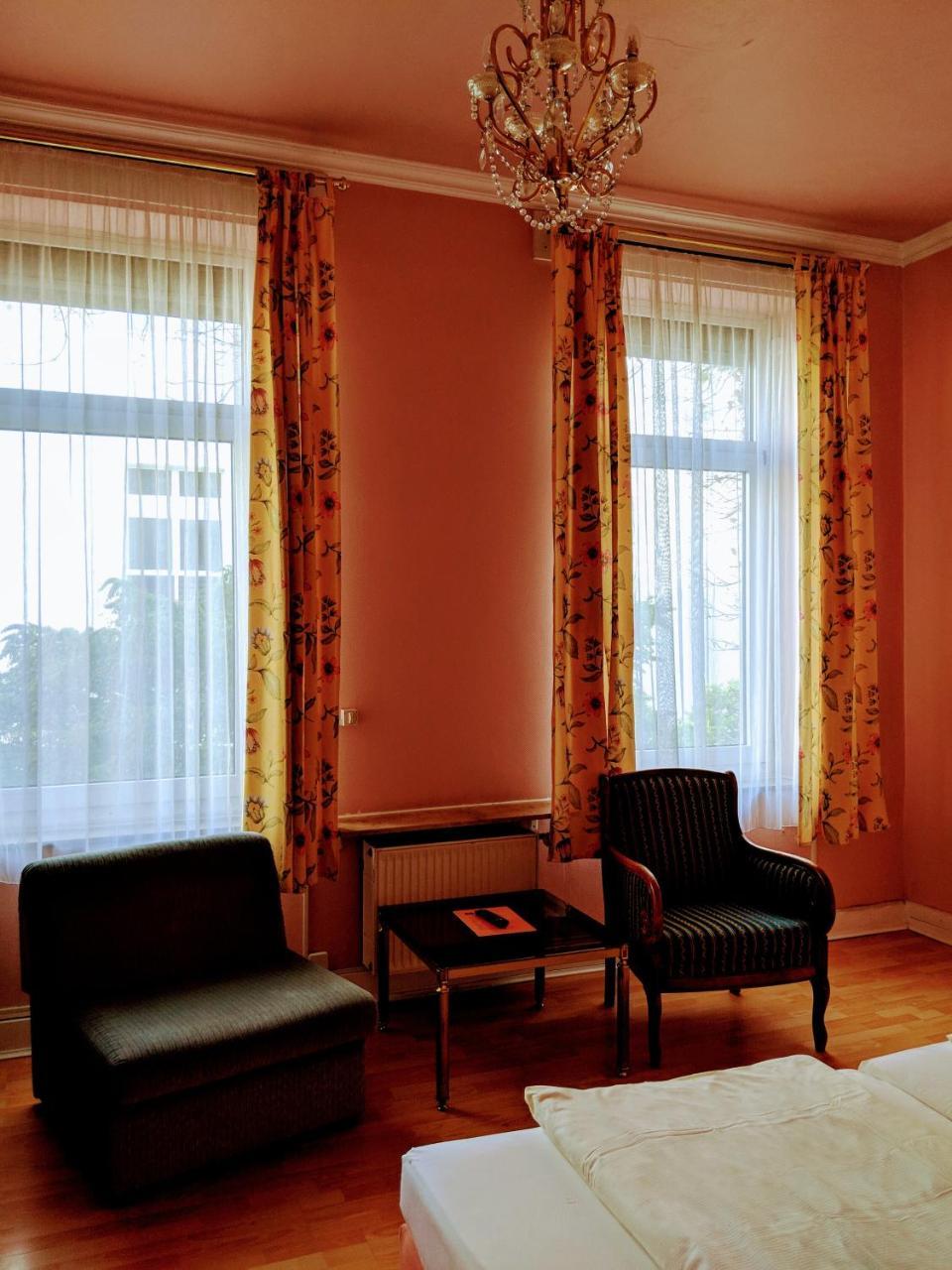 Hotel Eden Am Kurpark 본 외부 사진